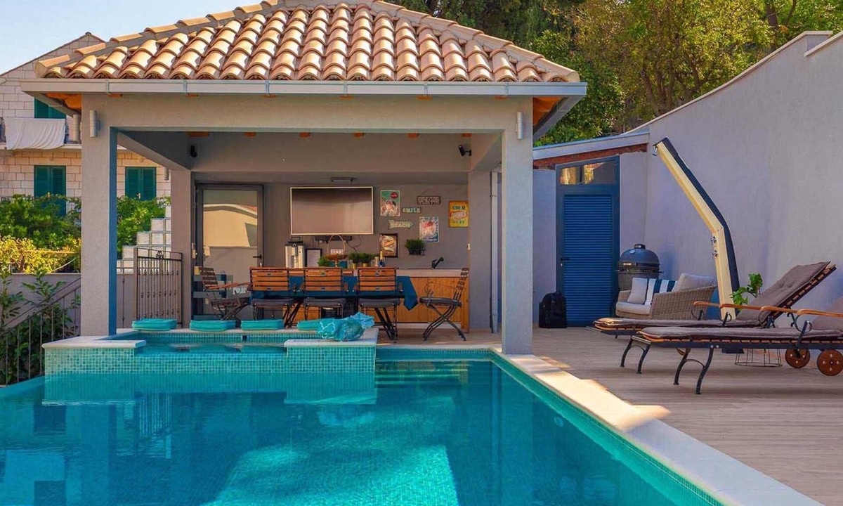 Lapad Villa | A modern vacation house in Dubrovnik with a pool