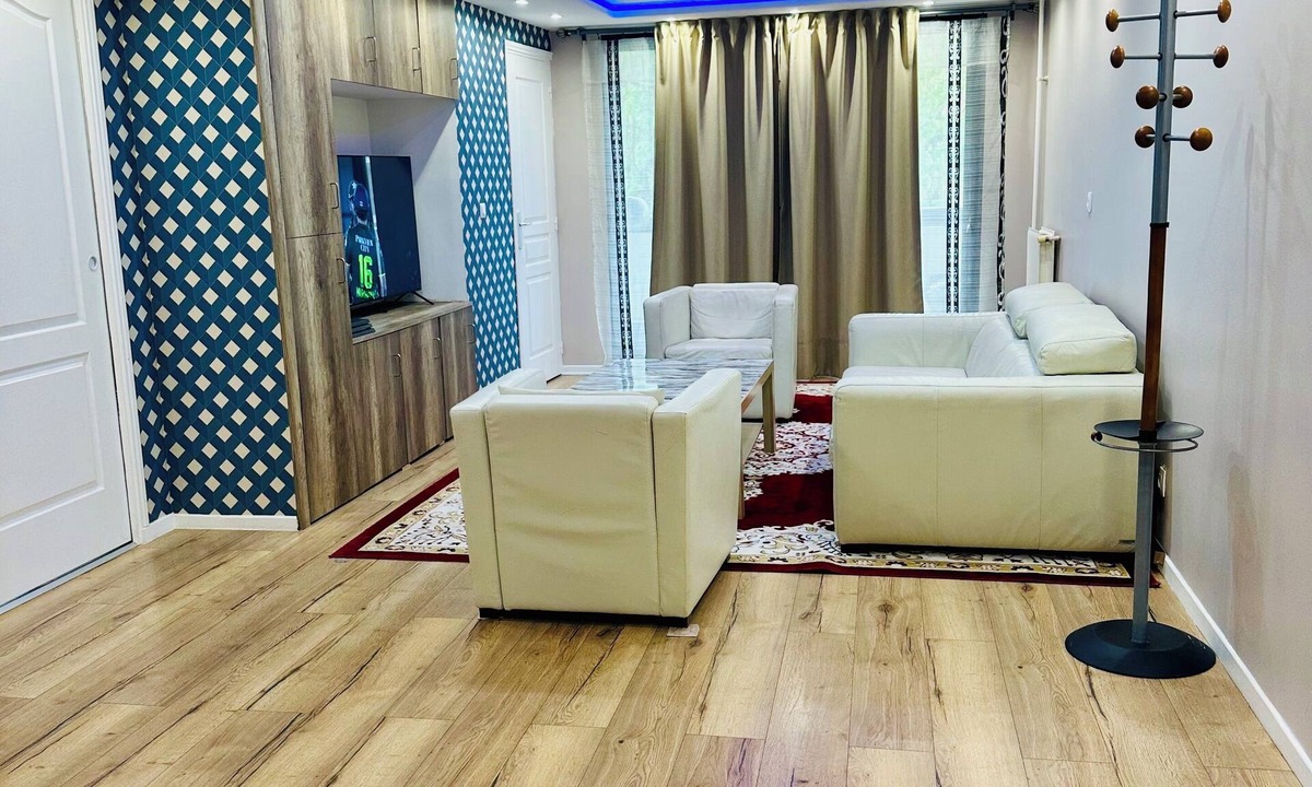 Roissy-en-Brie Apartment | A modern well-designed apartment with elegant touches.