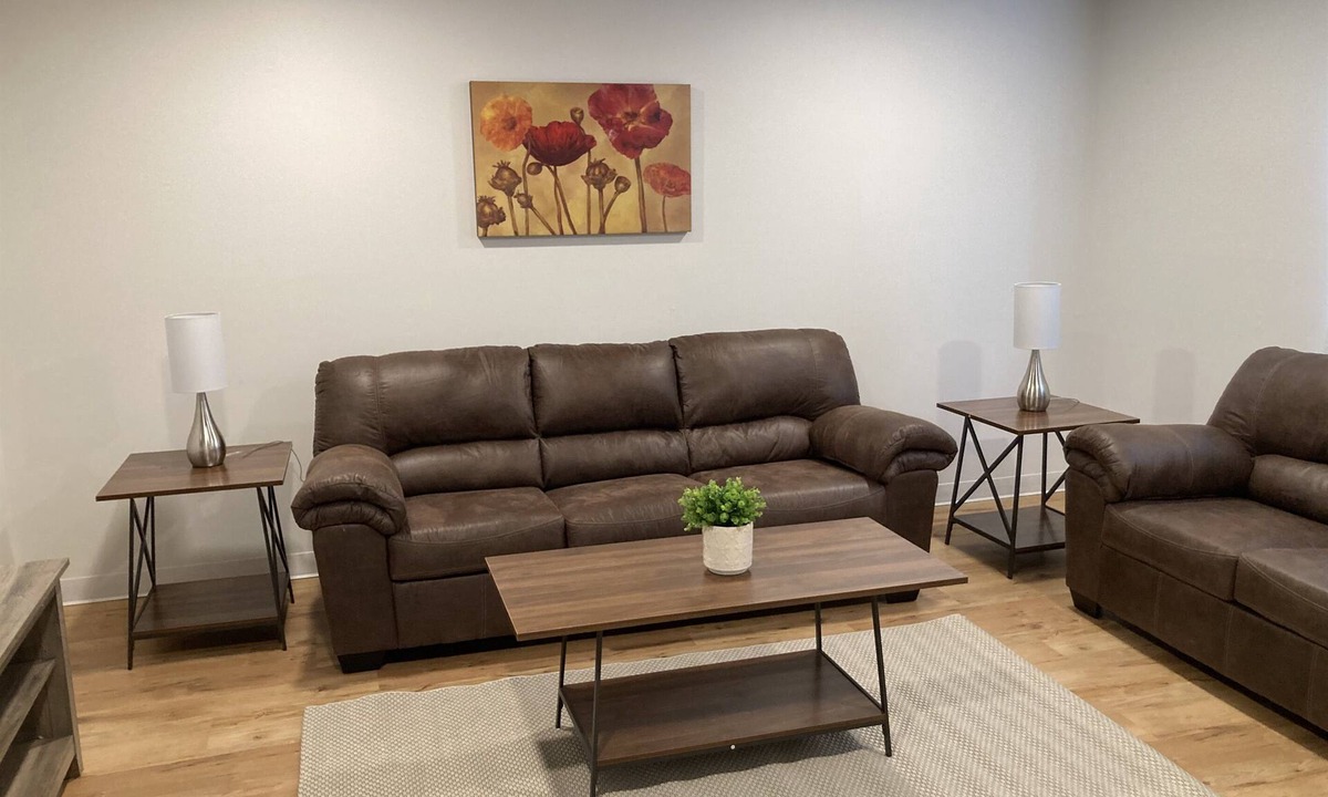 Normal Apartment | A Normal Townhouse 2 Bed 1.5 Bath 1 Mile To ISU