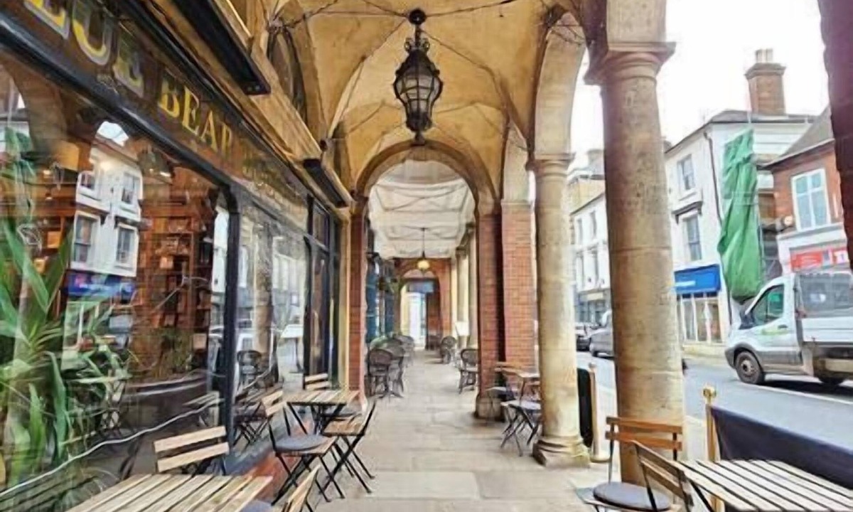 Farnham Apartment | A one bedroom duplex apartment