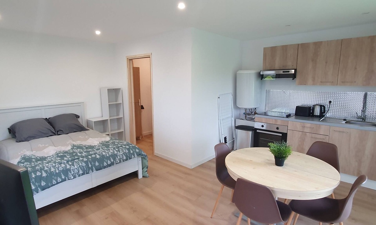 Saint-Georges-de-Grehaigne Ski Chalet | A place of zenitude