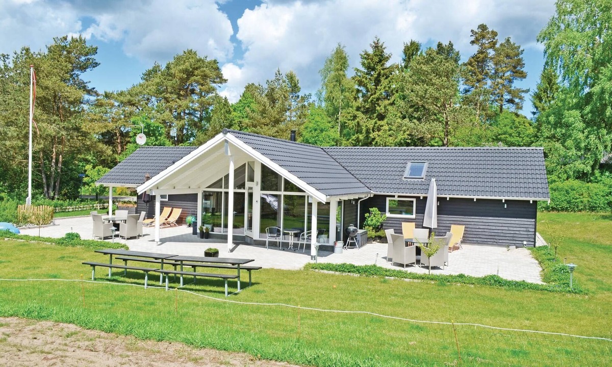 Ronde House | A pearl of a house in a beautiful location on Djursland.