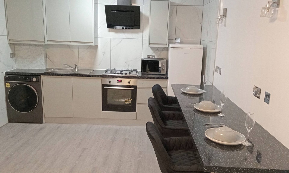 Dagenham Apartment | A Place To Dream And Rest