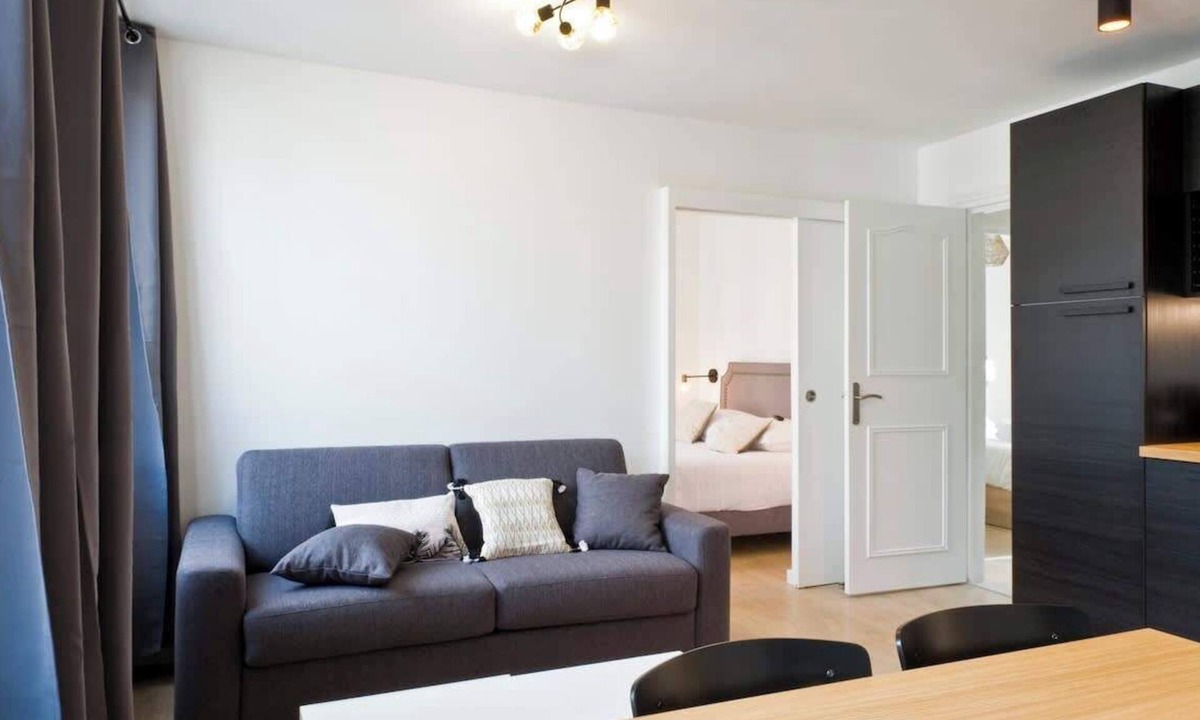 Charonne Apartment | A Pleasant 2-BR near Nation and Charonne