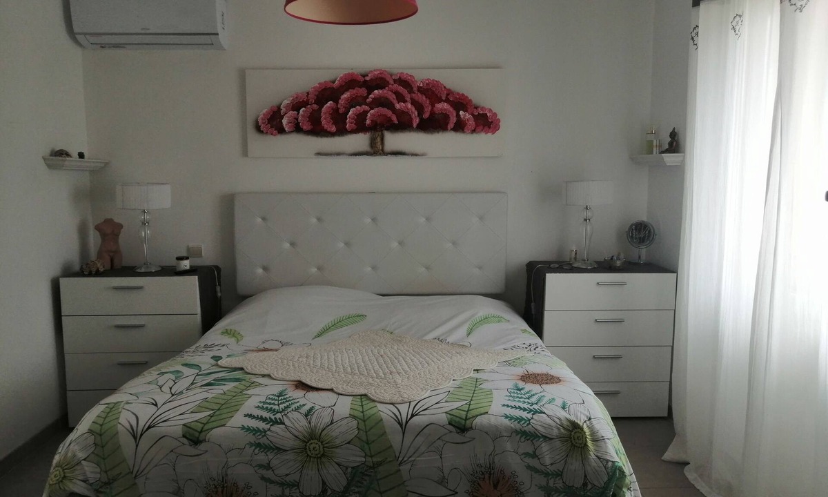 Serignan-du-Comtat Bed & Breakfast | A Provencal house for summer vacations