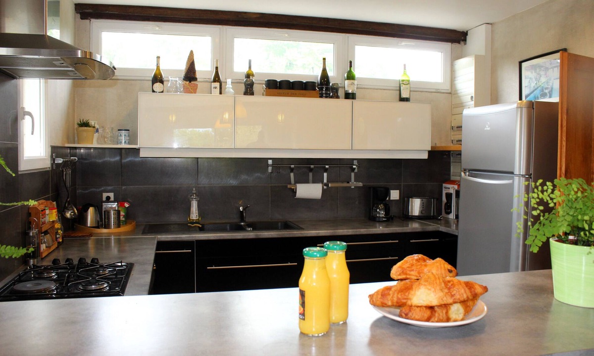 Basseneville House | A Quelques km de Cabourg, Gîte de Caractère à la Campagne: La Cave à Cidre