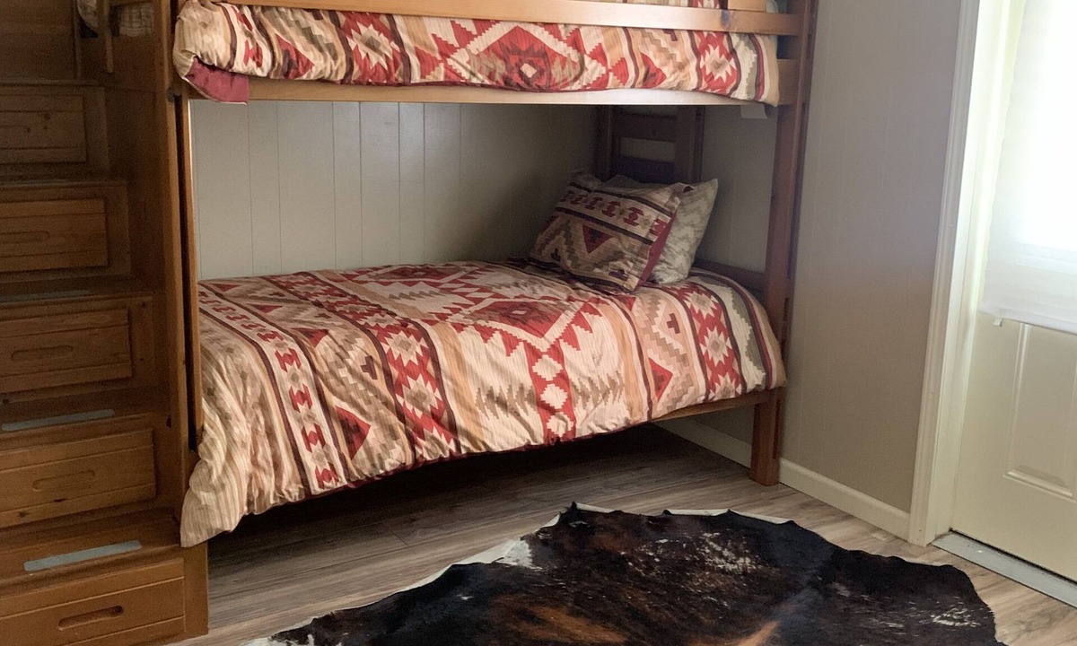 Dimmit County House | A quiet country retreat 8 miles from town.