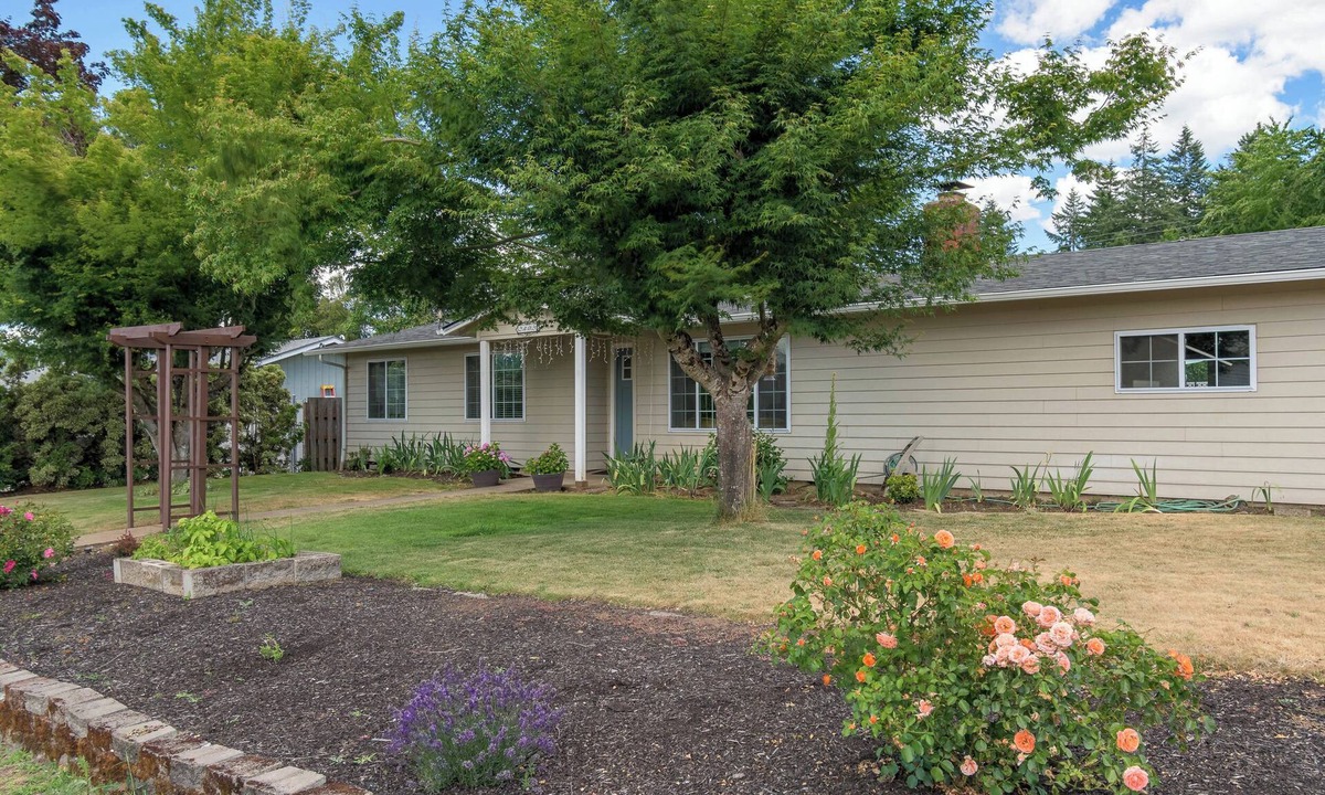 Springfield House | A quiet haven minutes away from highway access.