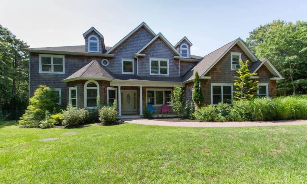 East Quogue House | A Quiet Place in the Hamptons