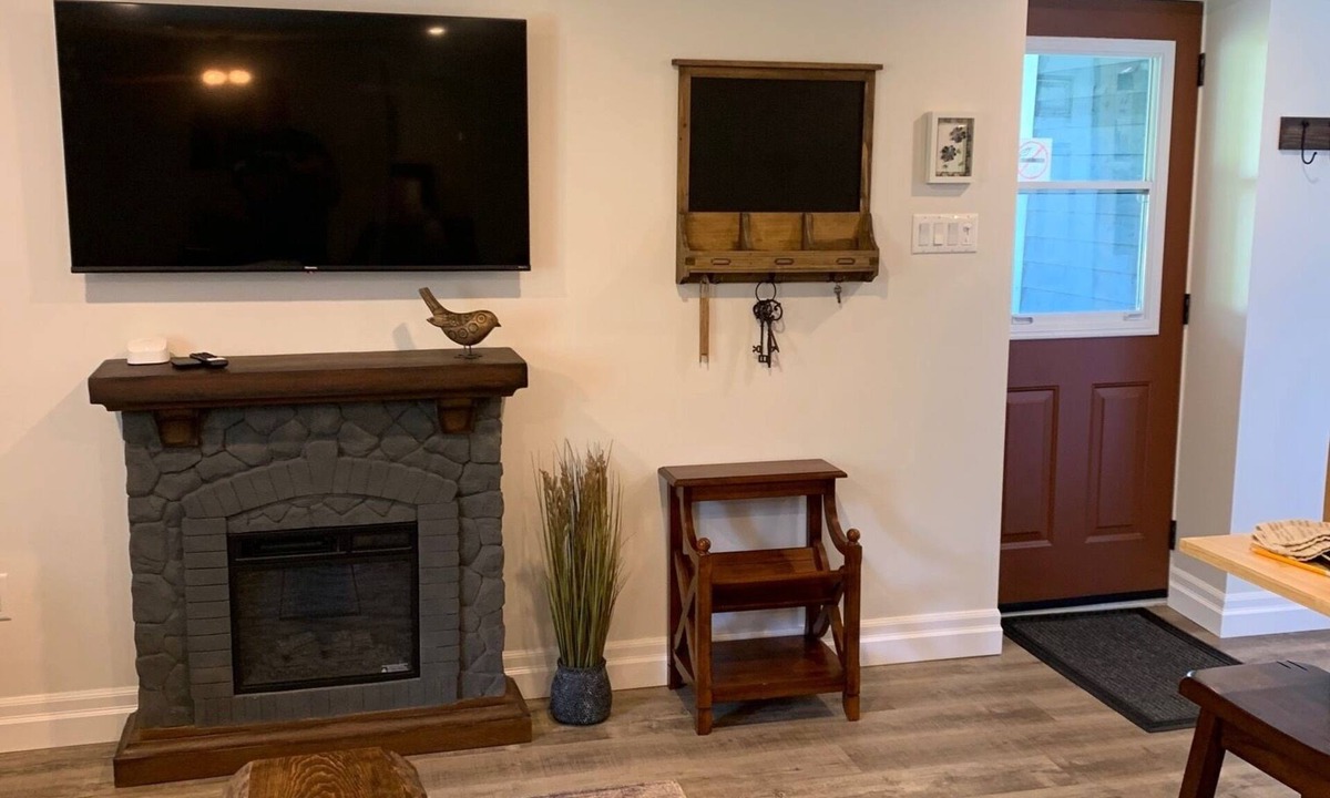 Trinity Apartment | A quiet retreat, conveniently located near the historic part of Trinity!