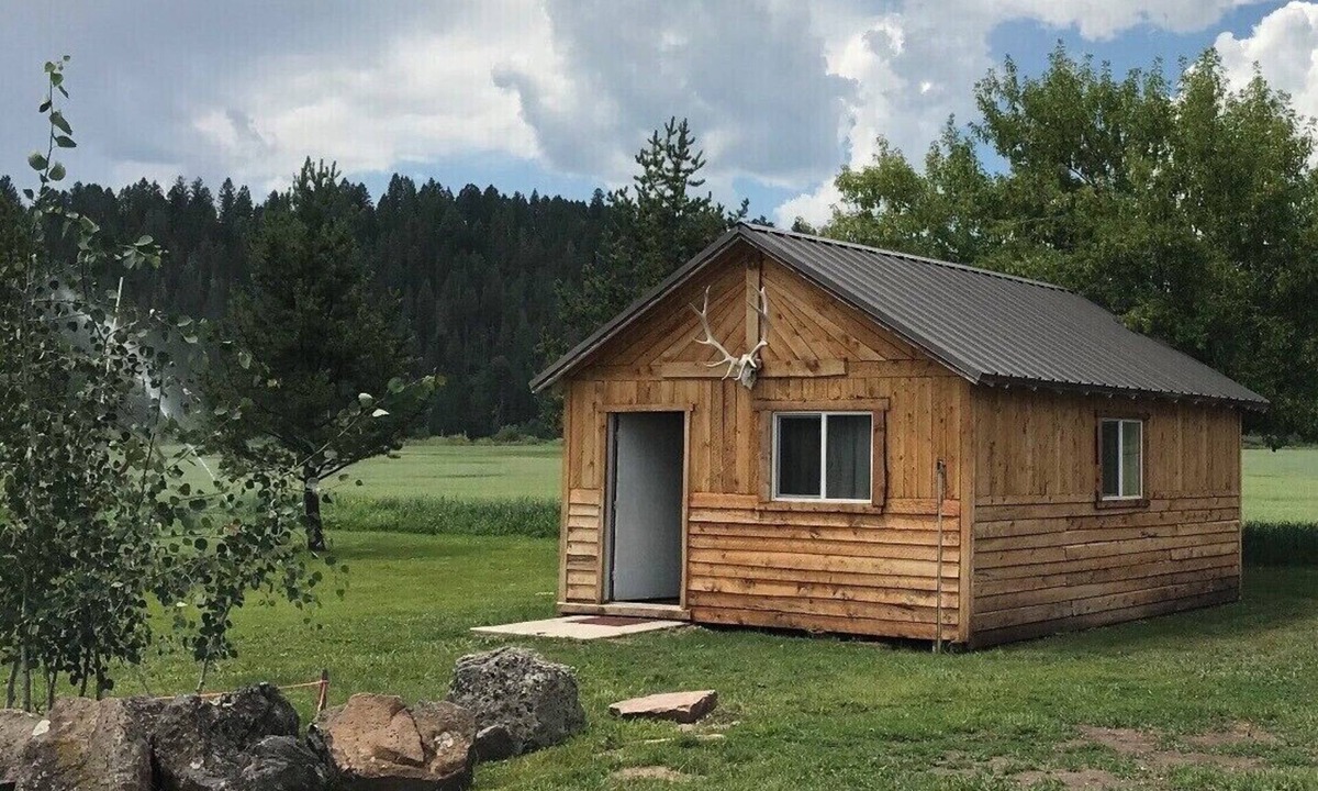 Freedom Cabin | A RANCH CABIN. “ The Deer Cabin”