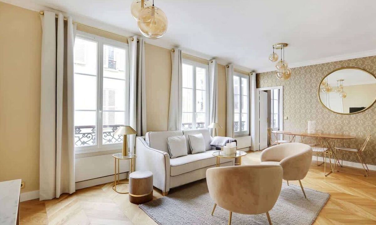 Madeleine Apartment | A Remarkable 2-BR/2-BA in Opéra - Saint-Lazare
