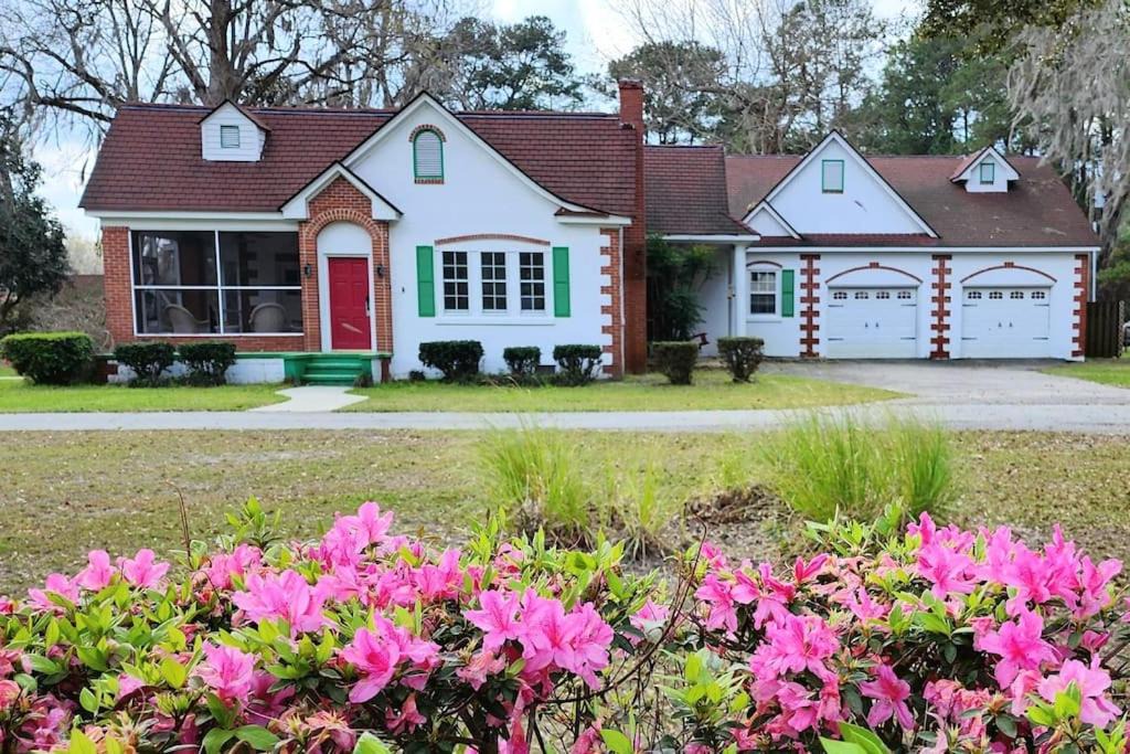 Midway House | A retro rejuvenation