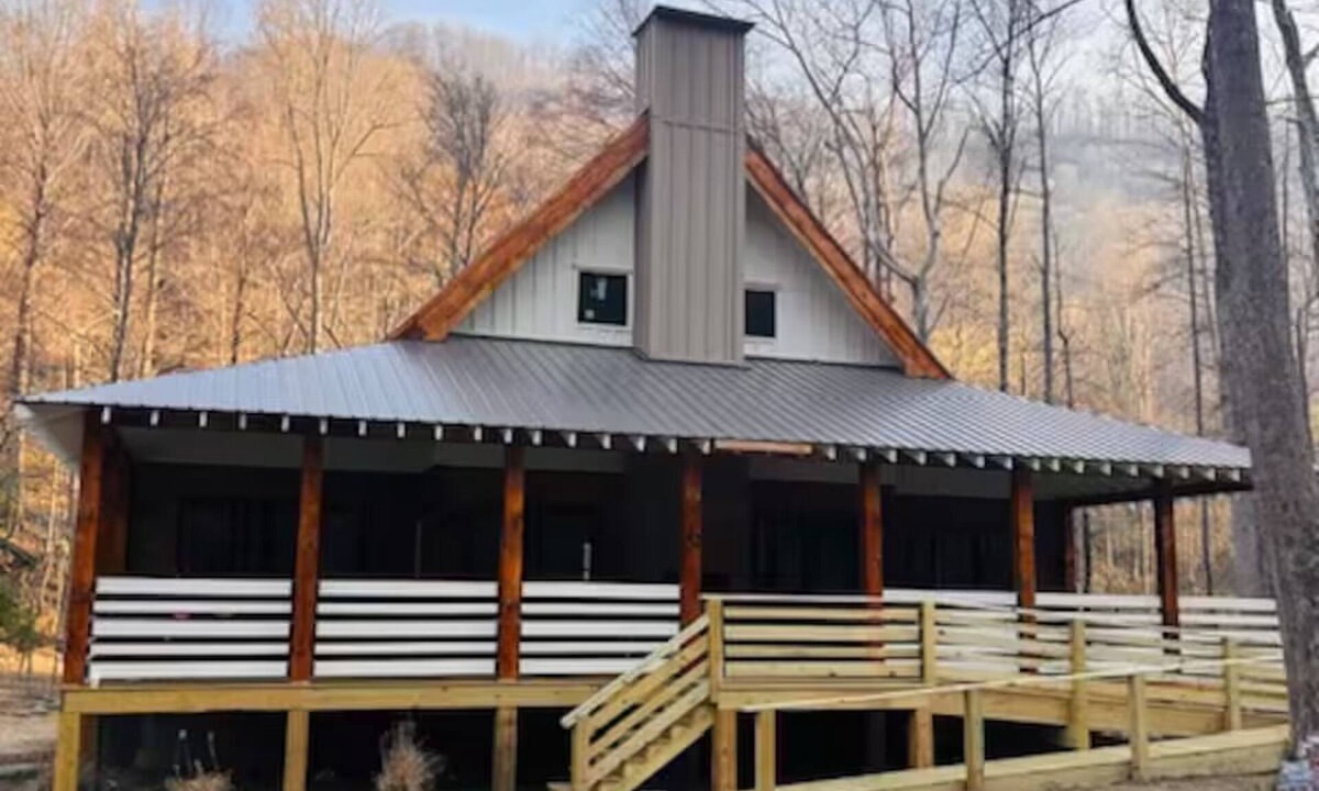 Lynn Cabin | A River Runs Through It.