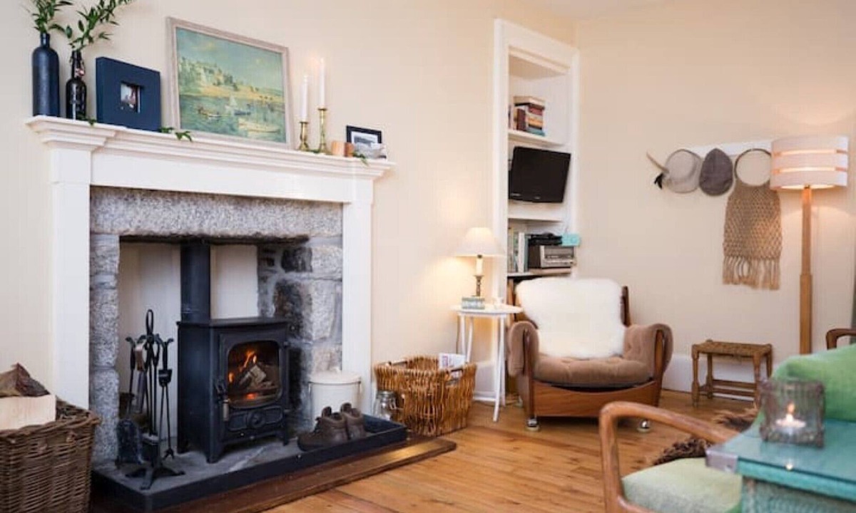 Nethy Bridge Cottage | A romantic hideaway for two in the woods