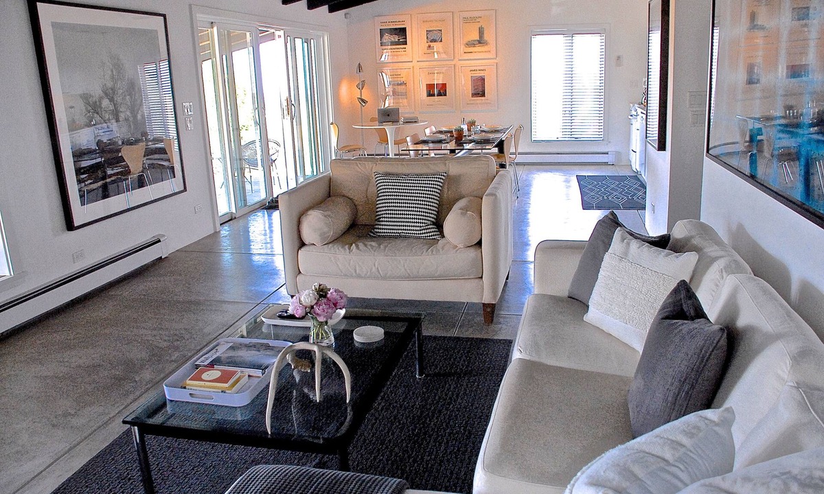 Santa Fe House | A Santa Fe contemporary casita with HUGE views