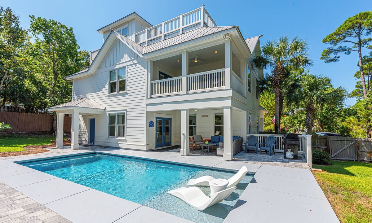 Gulf Pines House | A Sea of Blue ~ 2 Golf Carts ~ Private Pool