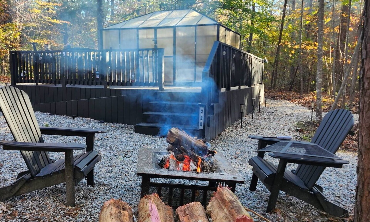 McCain RV Rental | A Secluded and Exclusive Outdoor Luxury Camping Experience