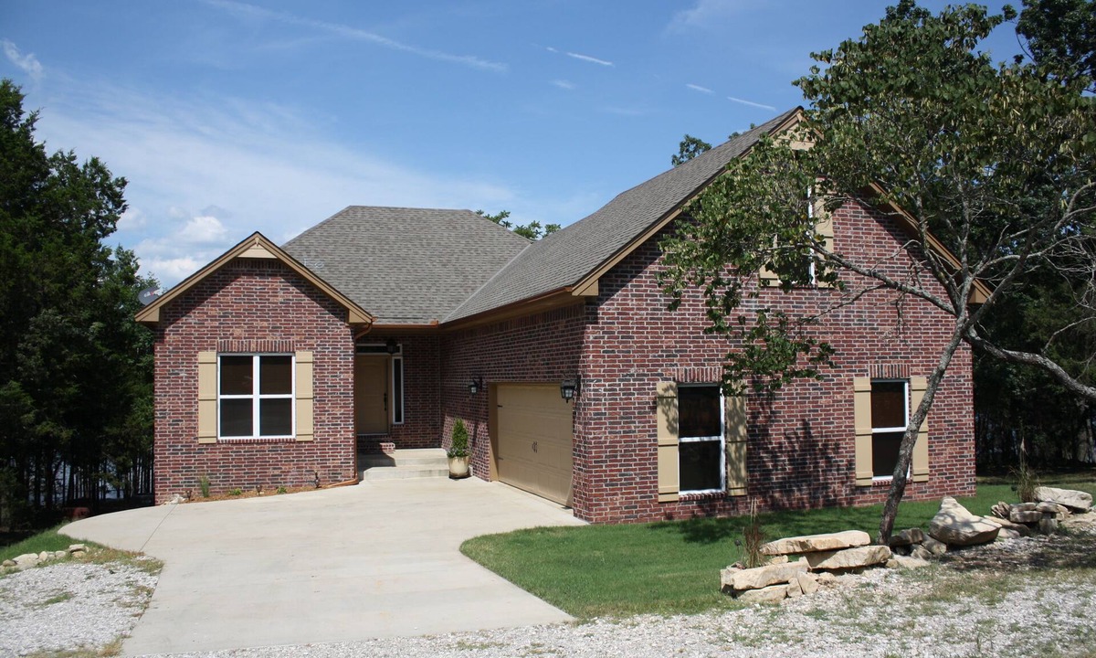 Lost Bridge Village House | “A Shore Thing “ A Gorgeous Lakefront Home Steps Away From Beaver Lake