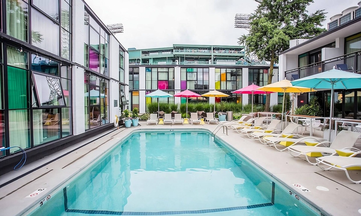 West Fens Hotel | A short drive from Old State House! Balcony! Parking!