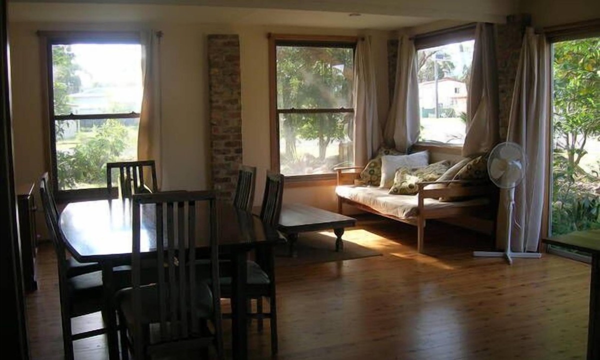 Currarong House | A short walk to the beach