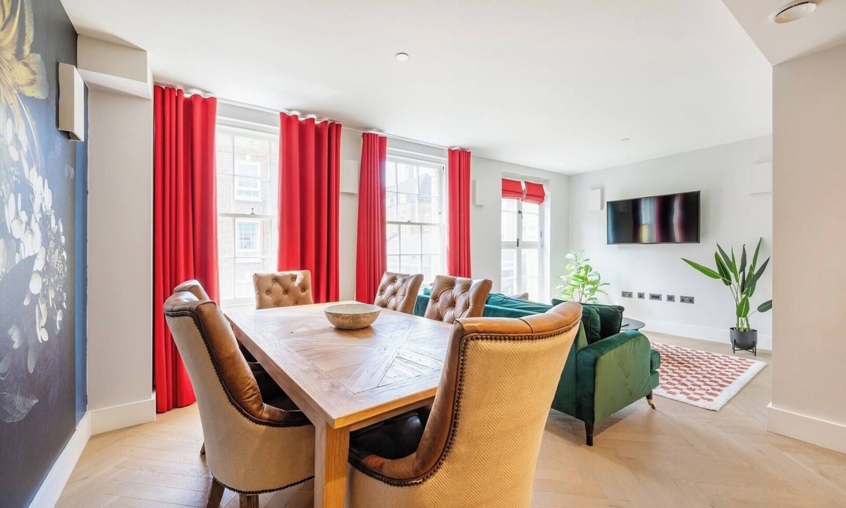 Spitalfields House | A Slick House Trendy Spitafields