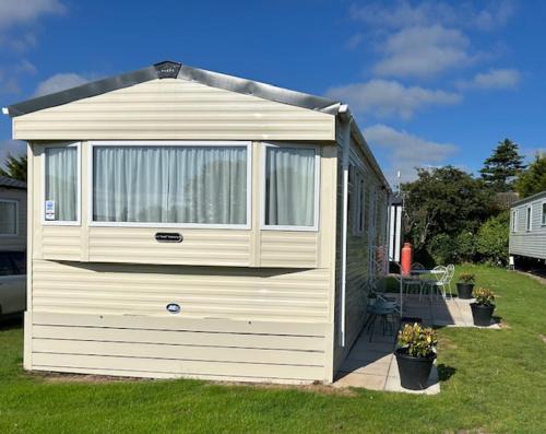 Pakefield Resort | A 'Small' Hideaway