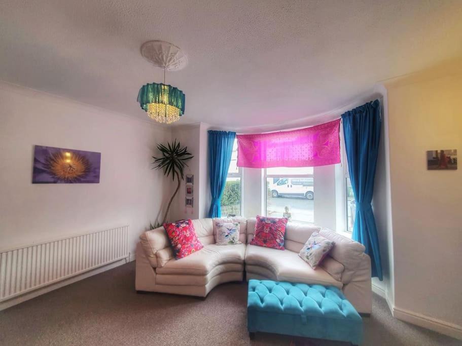 West Kirby Apartment | A spacious 1 bedroom Victorian apartment.