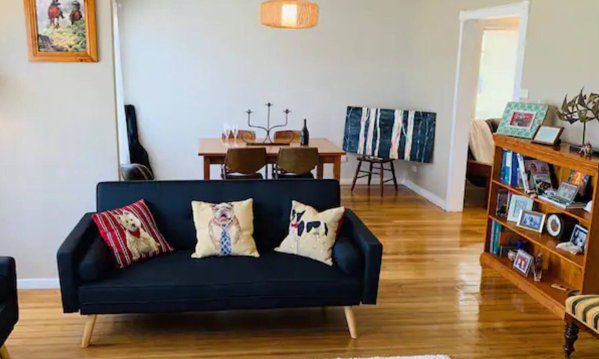 Chiltern House | A Spacious Getaway in Charming Chiltern