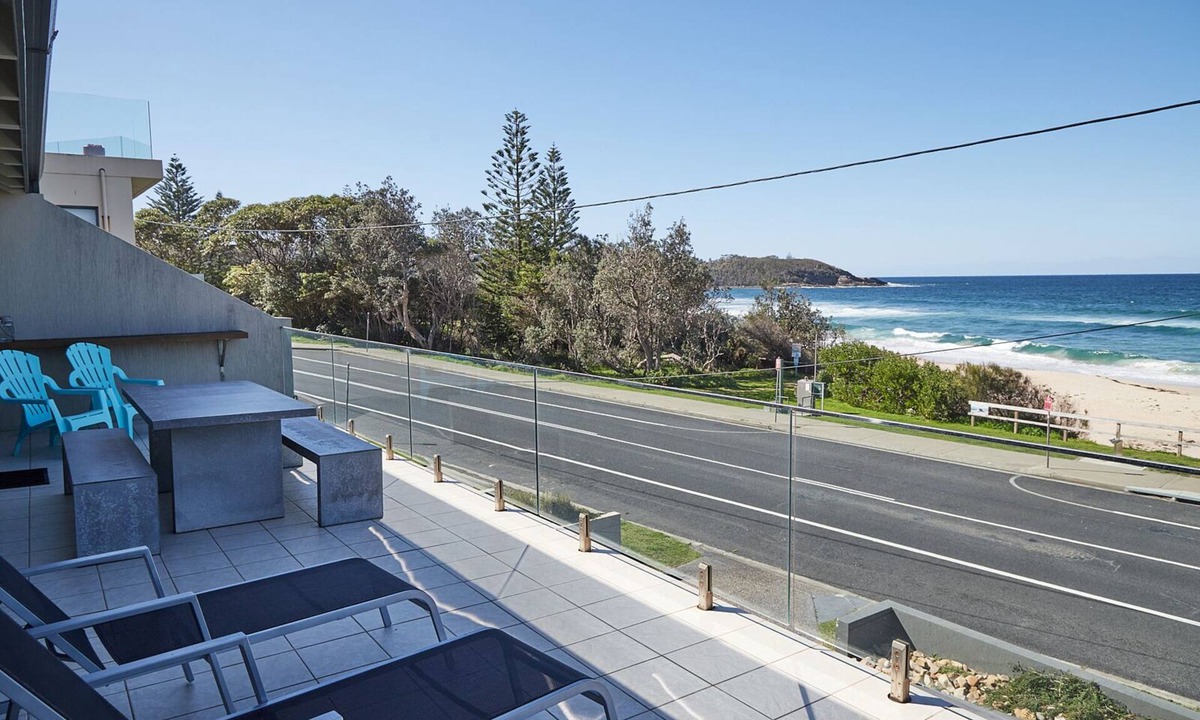 Mollymook Beach House | A stone's throw from Mollymook Beach