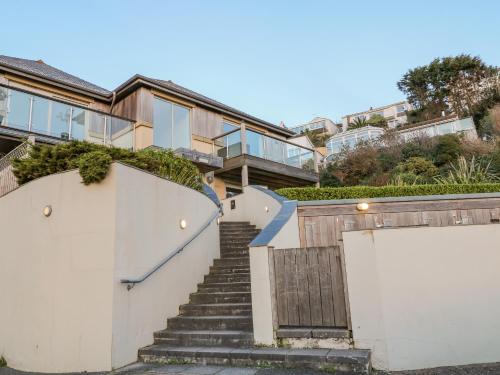 Downderry House | A Stone's Throw