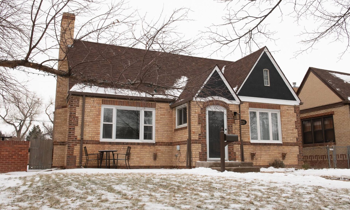 Cheyenne House | A Touch of Elegance