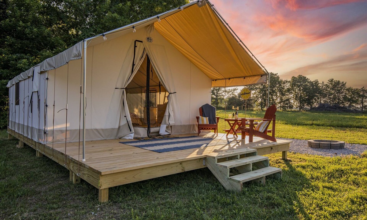 Cassville RV Rental | A Tranquil Outdoor Escape with Roaring River