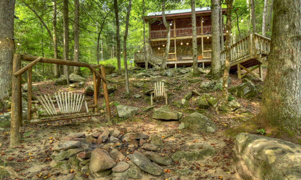 Epworth Cabin | A Tranquil Place | Pet Friendly | Fish From Cabin | Fire Pit |