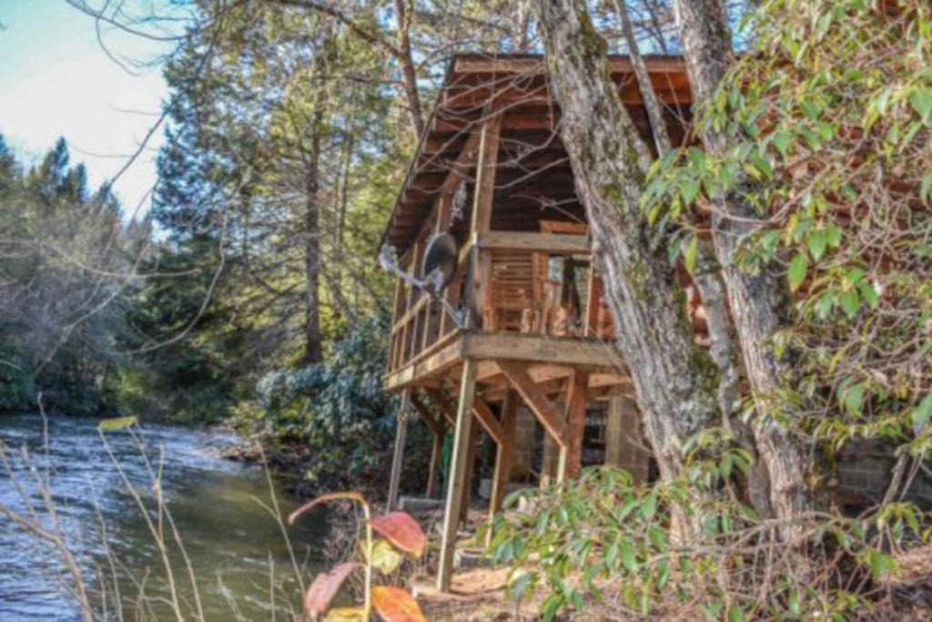 Blue Ridge House | A Tumblin` Run