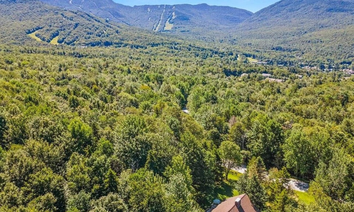 Jeffersonville House | a Vermont mountain adventure cabin