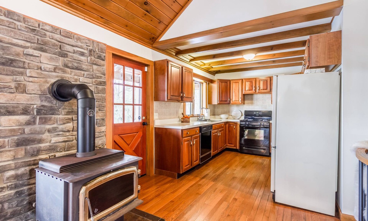 Bristol Hills House | A Very Private Getaway