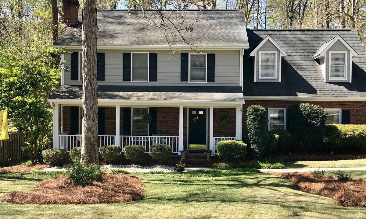 Martinez House | A warm Master's Rental convenient to course! An easy & direct 4 miles to ANGC!