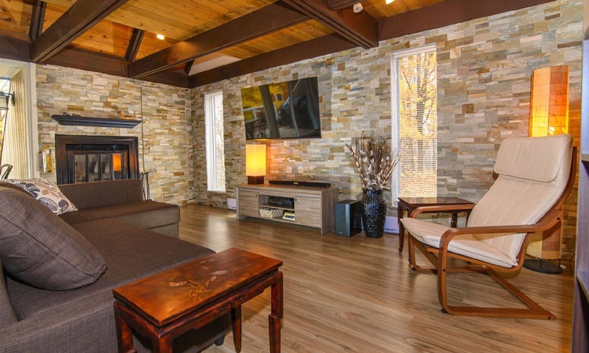 Beaupre House | A warm place to stay, near Mont Ste-Anne