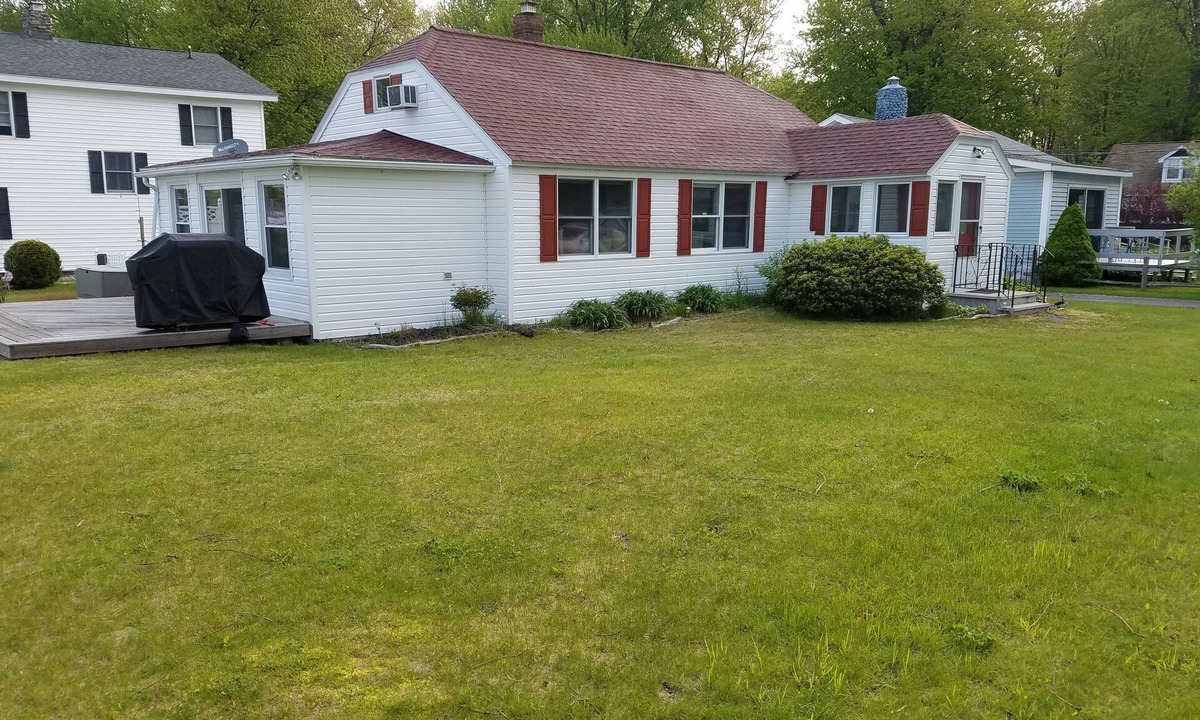 Blossvale House | A Waterfront Treasure