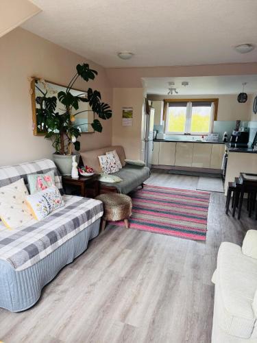Dunfermline Apartment | “A Wee Pad in Dunfermline”