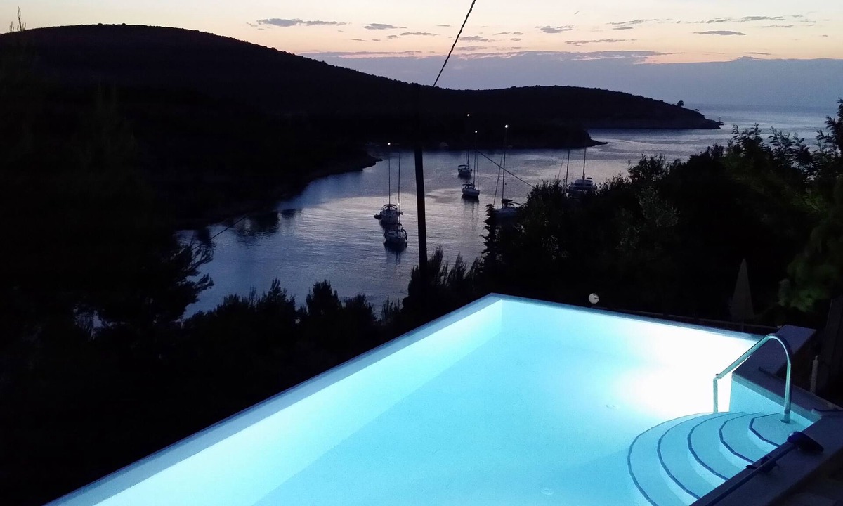 Hvar Apartment | A1 Apartment of villa Sonia & Teo, Hvar, Croatia with heated, infinity pool