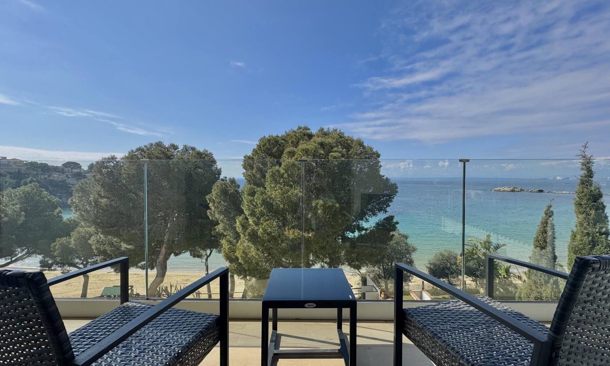 Almadraba-Canyelles Apartment | A16. Wonderful apartement in Almadrava beach