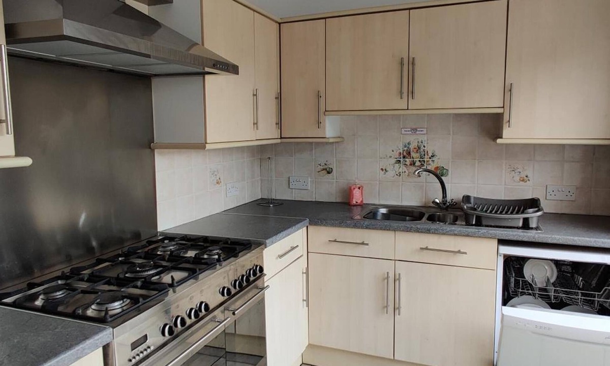 Leicester House | Aaron Lodge Guest House