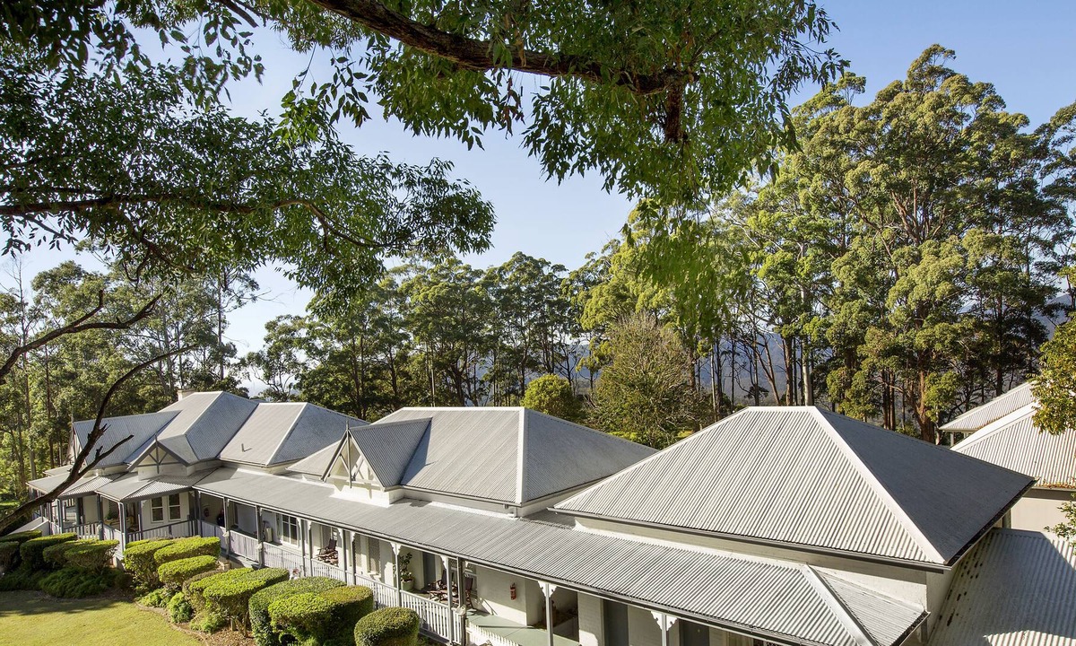 Mount Tamborine Hotel | Aaronlee Retreat
