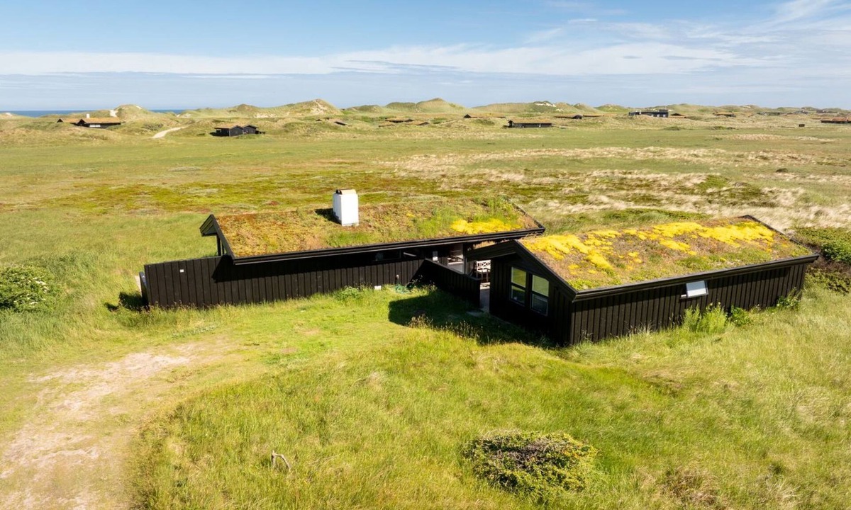 Rødhus House | "Aatu" - 360m from the sea by Interhome
