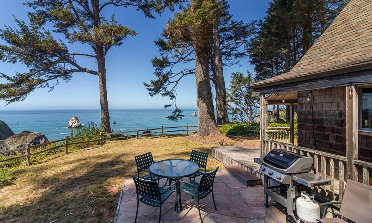 Trinidad Cottage | Abalone Cabin - Charming retreat w/ocean views!