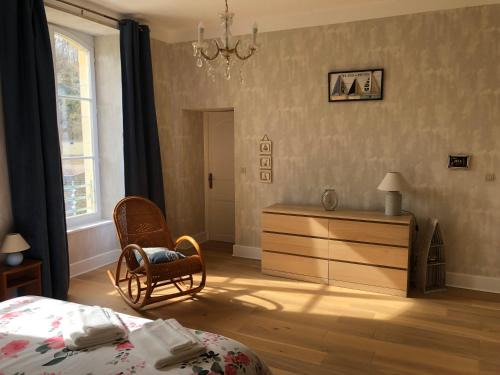 Rollainville Bed & Breakfast | Abbaye de l'Etanche - 2 chambres d'hôtes - Un cadre naturel exceptionnel -