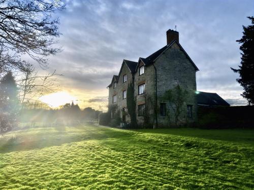 Grendon Bed & Breakfast | Abbey Farm Bed And Breakfast
