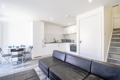 Paisley Apartment | Abbey House